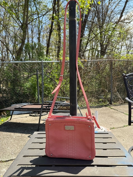 Nine West Handbags - Nine West Coral Textured Crossbody Bag